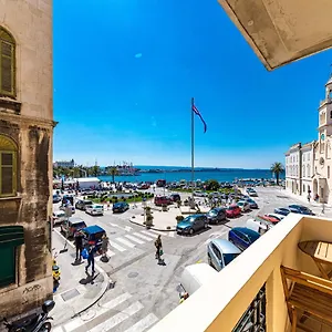 Gasthuis Riva, Split